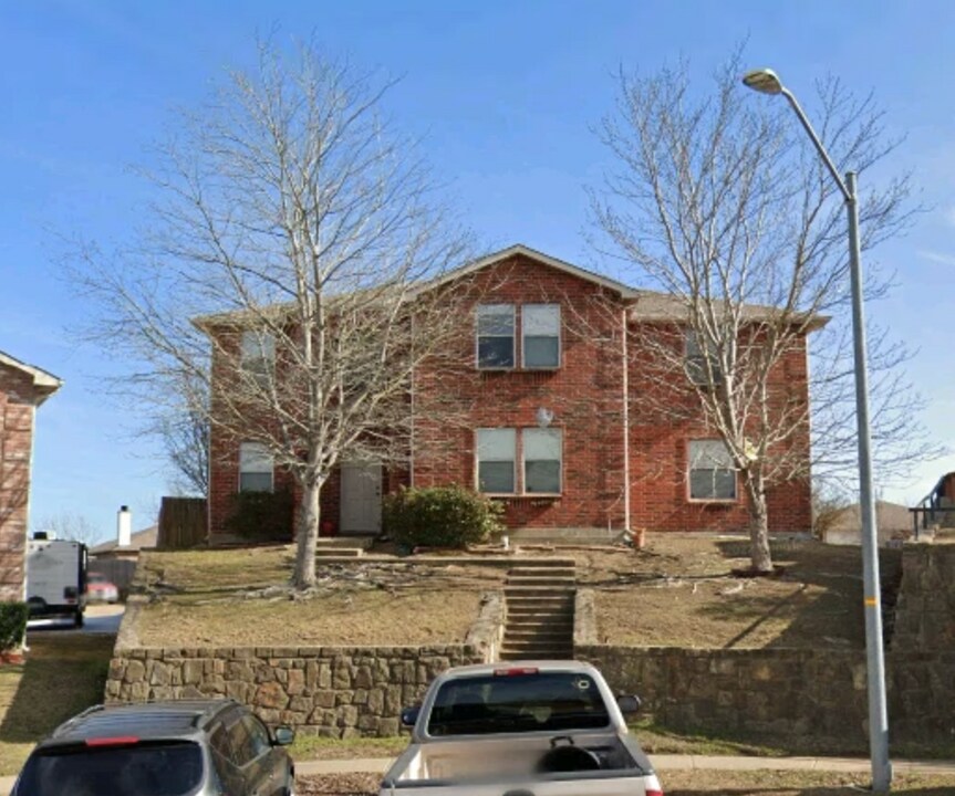 1352 Dawson Way in Mesquite, TX - Building Photo