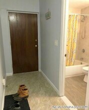 175 Adams St, Unit 43 in Newton, MA - Building Photo - Building Photo