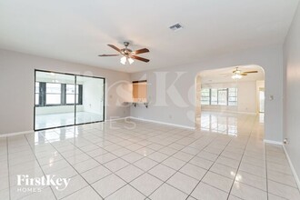 2543 SE 25th Ave in Cape Coral, FL - Building Photo - Building Photo