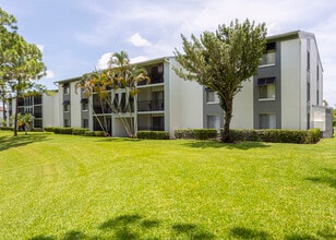 Rosemont Royal Palm in Royal Palm Beach, FL - Foto de edificio - Building Photo
