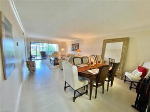 145 Cypress Way E, Unit A in Naples, FL - Building Photo - Building Photo
