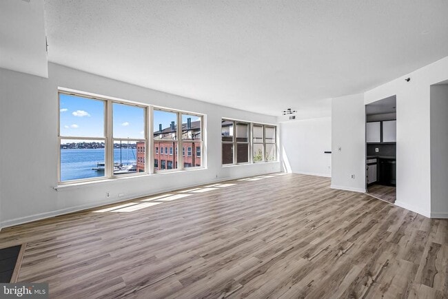 960 Fell St in Baltimore, MD - Foto de edificio - Building Photo