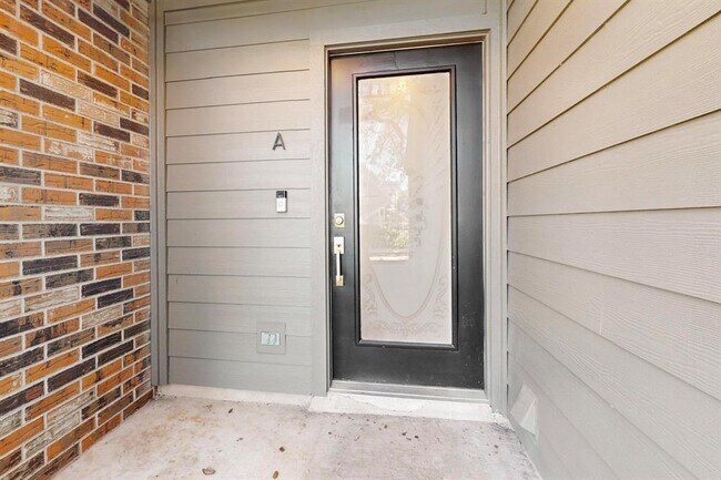6023 Old Fredericksburg Rd in Austin, TX - Building Photo - Building Photo