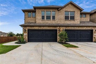 2900 Galveston St in Plano, TX - Building Photo