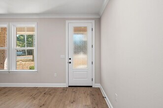 1460 Pine St in Niceville, FL - Foto de edificio - Building Photo