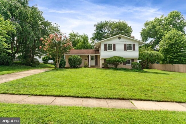 8341 Carnegie Dr in Vienna, VA - Building Photo - Building Photo