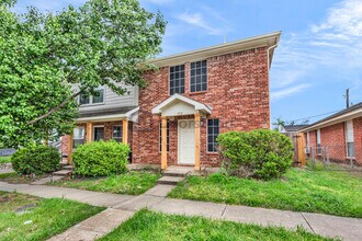 972 Tennessee Trl in Arlington, TX - Building Photo - Building Photo