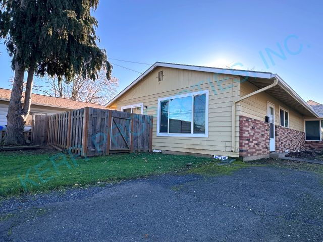 property at 7518 SE Steele St