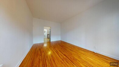 328 E 93rd St in New York, NY - Building Photo - Building Photo