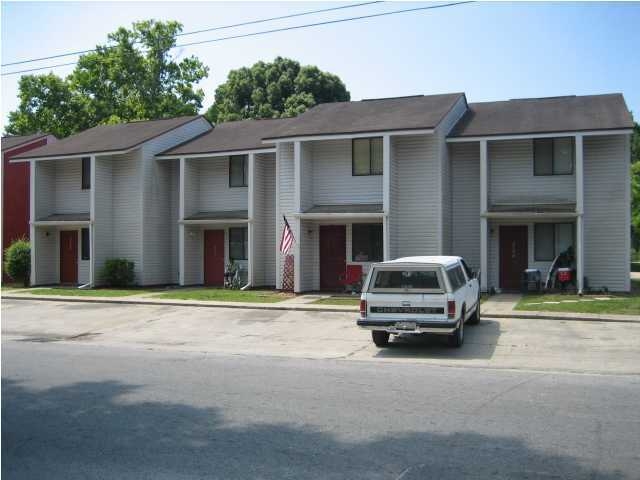 3738-3744 E 9th St in Panama City, FL - Foto de edificio - Building Photo