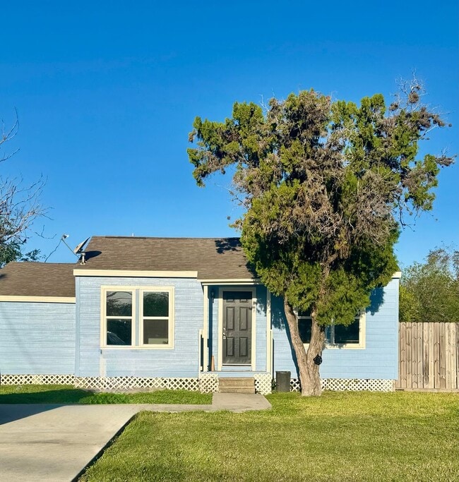 property at 5421 Nelson Ln