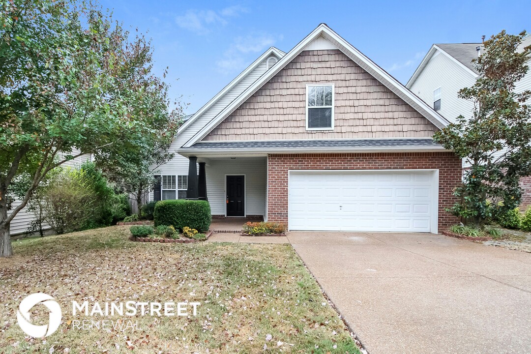 1474 Bern Dr in Spring Hill, TN - Building Photo