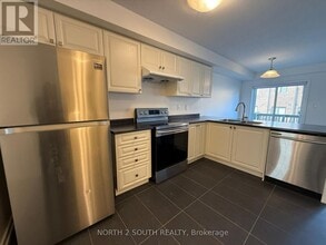 6 Bradshaw Dr in Hamilton, ON - Building Photo - Building Photo