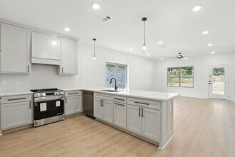 13410 Teton Dr in Little Rock, AR - Building Photo - Building Photo