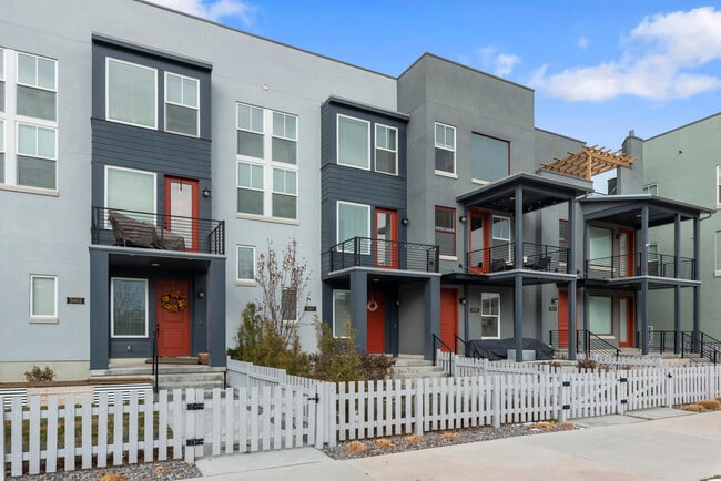 4998 W Daybreak Pkwy in South Jordan, UT - Building Photo - Building Photo