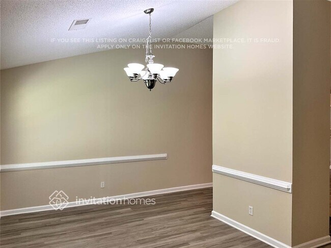 303 Peachtree Cir in Hampton, GA - Building Photo - Building Photo
