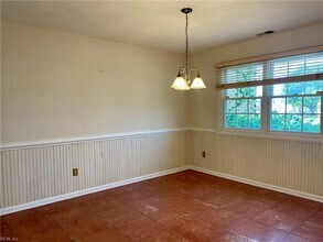 2402 Whaler Ct in Virginia Beach, VA - Building Photo - Building Photo