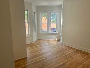 27 Alston St, Unit 1 in Somerville, MA - Building Photo - Building Photo