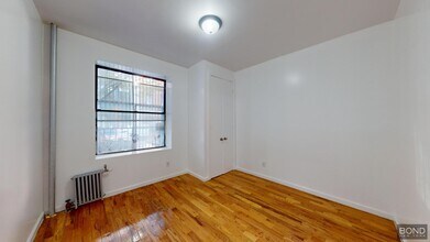 364 S 1st St in Brooklyn, NY - Foto de edificio - Building Photo