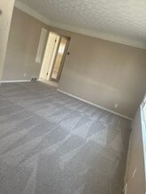 20751 Bowling Green Rd in Maple Heights, OH - Building Photo - Building Photo