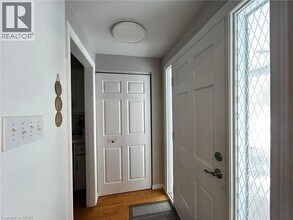 62 Lewis Crescent in Kitchener, ON - Building Photo - Building Photo