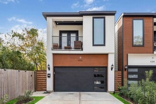 4206 Hershe St in Houston, TX - Building Photo