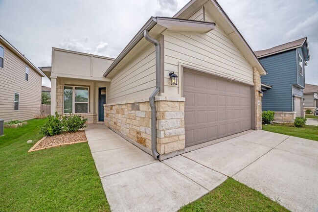 14608 Sweet Clover in San Antonio, TX - Building Photo - Building Photo