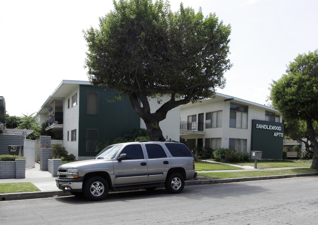 Sandlewood Apartments in Fullerton, CA - Foto de edificio