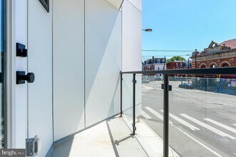 3965 Lancaster Ave-Unit -203 in Philadelphia, PA - Building Photo - Building Photo