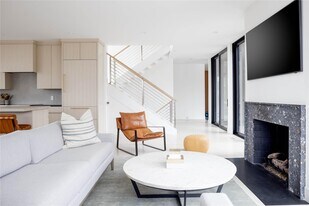 61 Peconic Ave in Shelter Island, NY - Building Photo