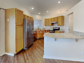 233 W Waterbury Dr in Meridian, ID - Building Photo - Building Photo