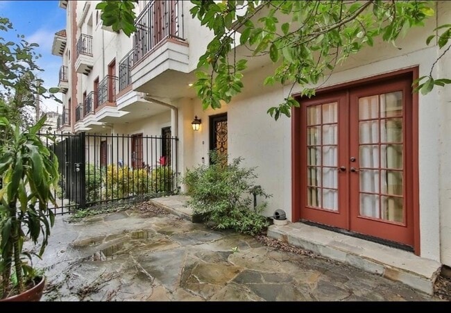 property at 4606 Austin St