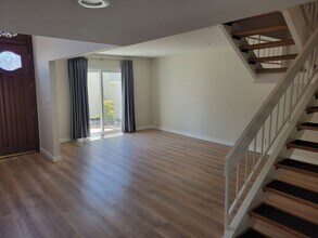 11 Meadowsweet in Irvine, CA - Building Photo - Building Photo