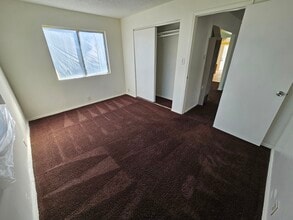 205 Ferguson Ave in Bakersfield, CA - Foto de edificio - Building Photo