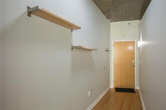 943 Peachtree St NE, Unit 1805 in Atlanta, GA - Building Photo - Building Photo
