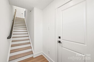 417 Blairhill Rd in Charlotte, NC - Building Photo - Building Photo