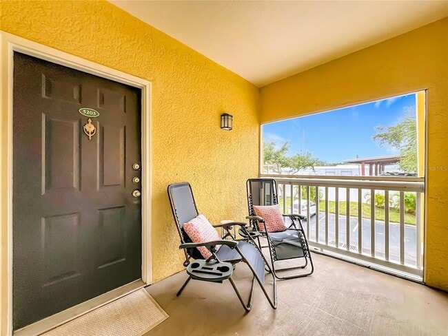 10764 70th Ave, Unit 5203 in Seminole, FL - Foto de edificio - Building Photo