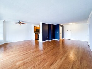 44 Strawberry Hill Ave in Stamford, CT - Building Photo - Building Photo