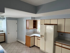 137 Baldwin St, Unit 2 in Bloomfield, NJ - Building Photo - Building Photo