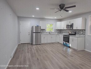 409 Pittston Ave in Scranton, PA - Building Photo - Building Photo