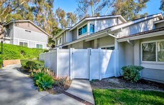 2423 Coventry Cir in Fullerton, CA - Building Photo