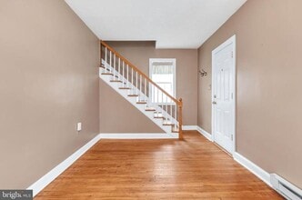 12 W Whitlock Ave in Winchester, VA - Foto de edificio - Building Photo