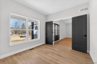 15308 Batesville Ct in Chesterfield, MO - Building Photo - Building Photo