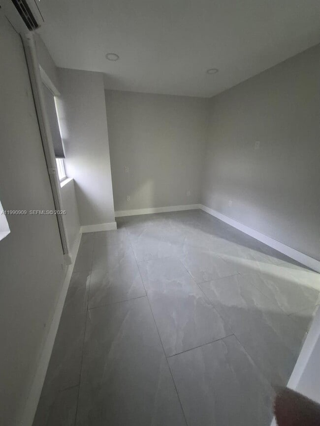 1140 SW 153rd Terrace in Pembroke Pines, FL - Building Photo - Building Photo