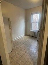 5430 N Fairhill St, Unit # 2 in Philadelphia, PA - Foto de edificio - Building Photo
