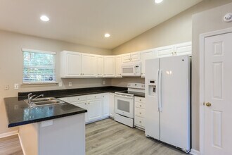 302 Yukon Dr in Greenville, SC - Building Photo - Building Photo