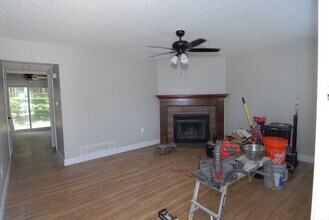 814 Highland Hill Ct in St. Peters, MO - Building Photo - Building Photo