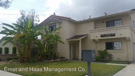 9118 Cedar St in Bellflower, CA - Building Photo