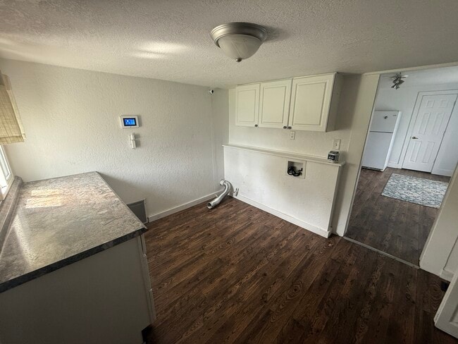 901 S Kalamazoo Ave in Marshall, MI - Building Photo - Building Photo