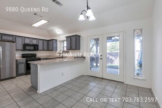 9880 Queens Rd in Frisco, TX - Building Photo - Building Photo